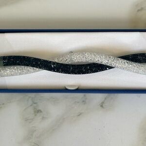 Swarovski stardust Black and Silver Twisted Bracelet
